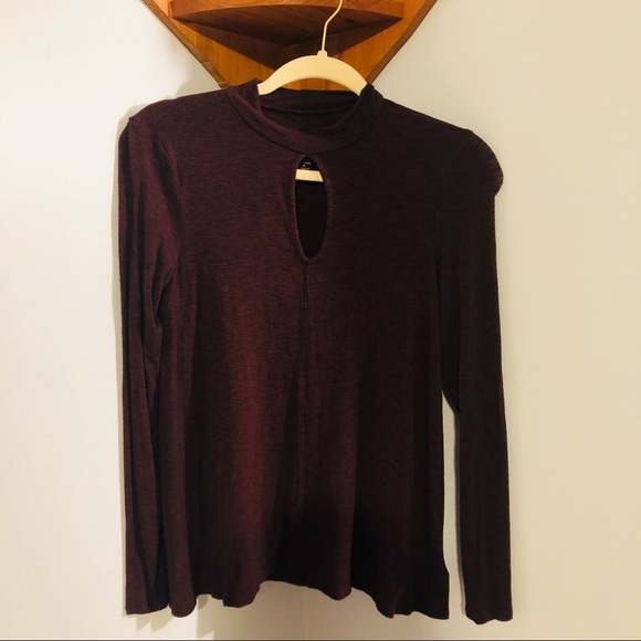 American Eagle Maroon soft shirt - Picture 1 of 2